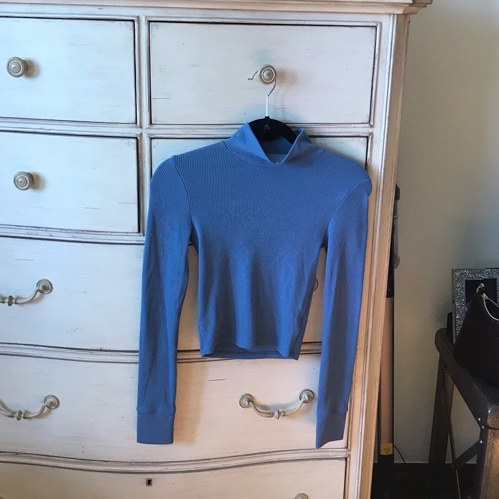 American Eagle Outfitters Blue Crop Top